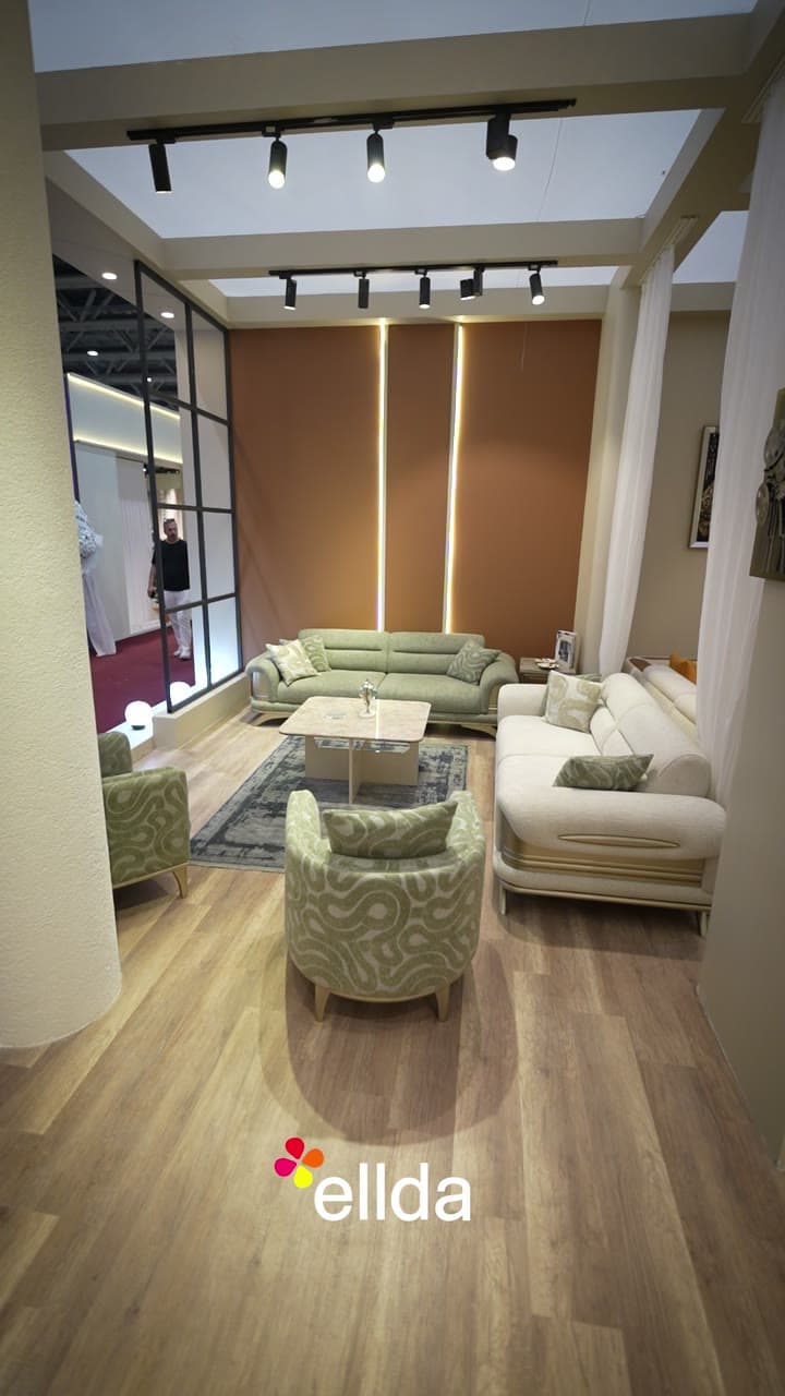 Çağla yeşili salon takımı ve desenli berjer
